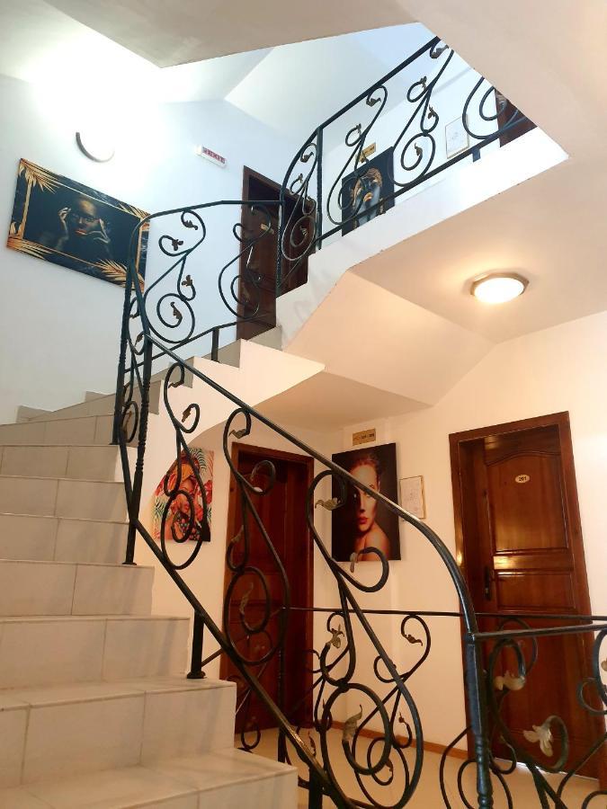 Hotel Feniks 로제넷츠 외부 사진