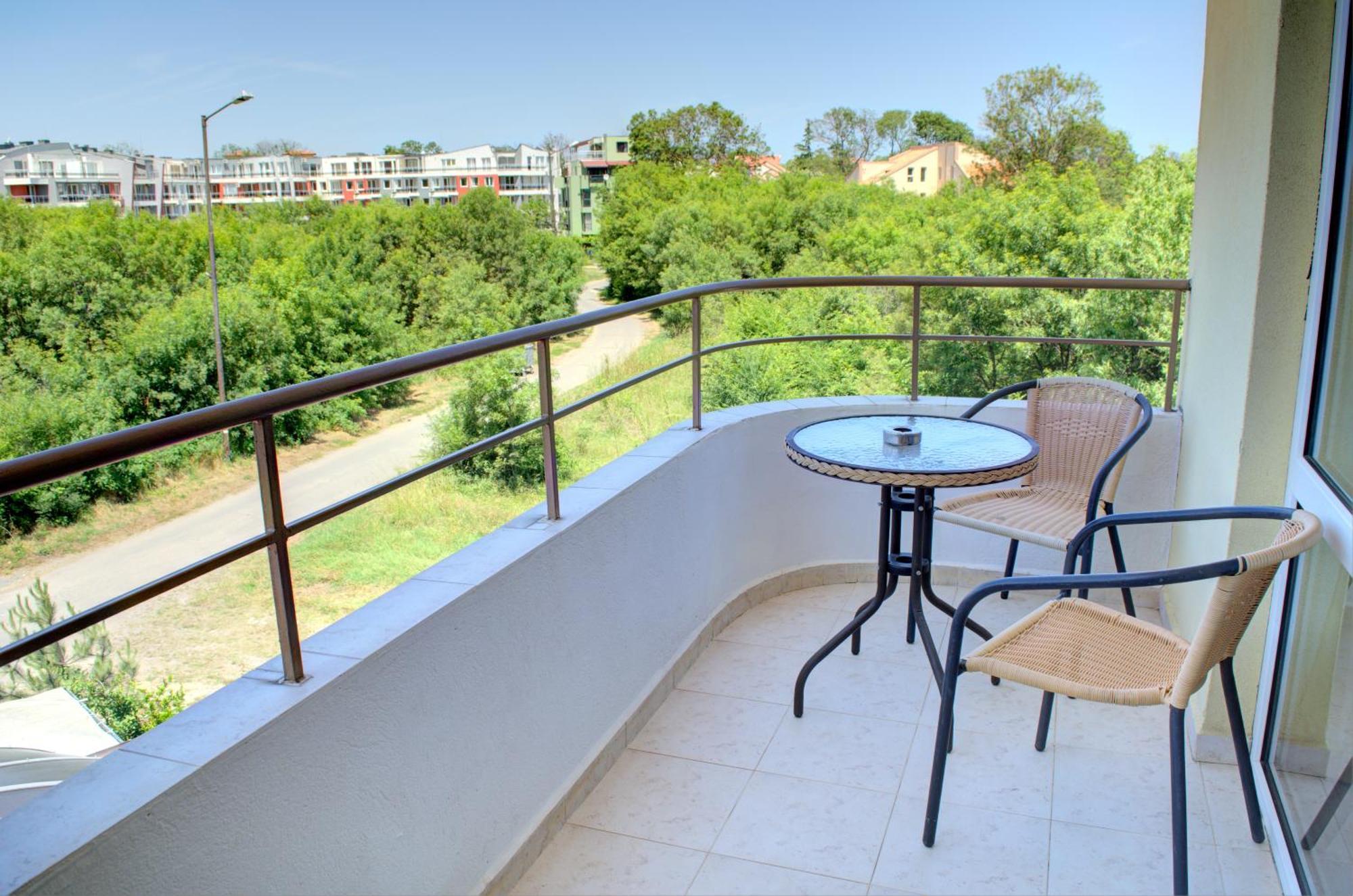 Hotel Feniks 로제넷츠 외부 사진